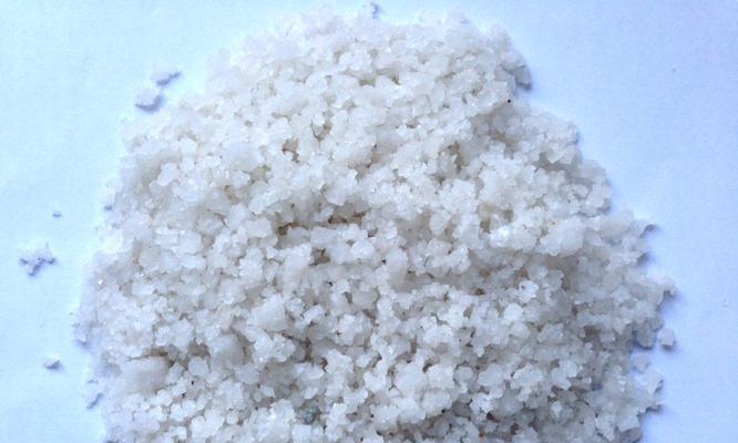 《奶块盐的获取与用途》（挑战独特玩法，尝试制作奶块盐）