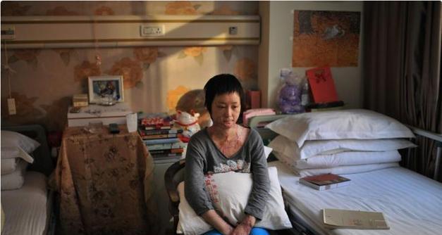 《以汝之罪金丝雀攻略》（解锁谜题、揭秘真相，与金丝雀一同追寻罪恶的线索）